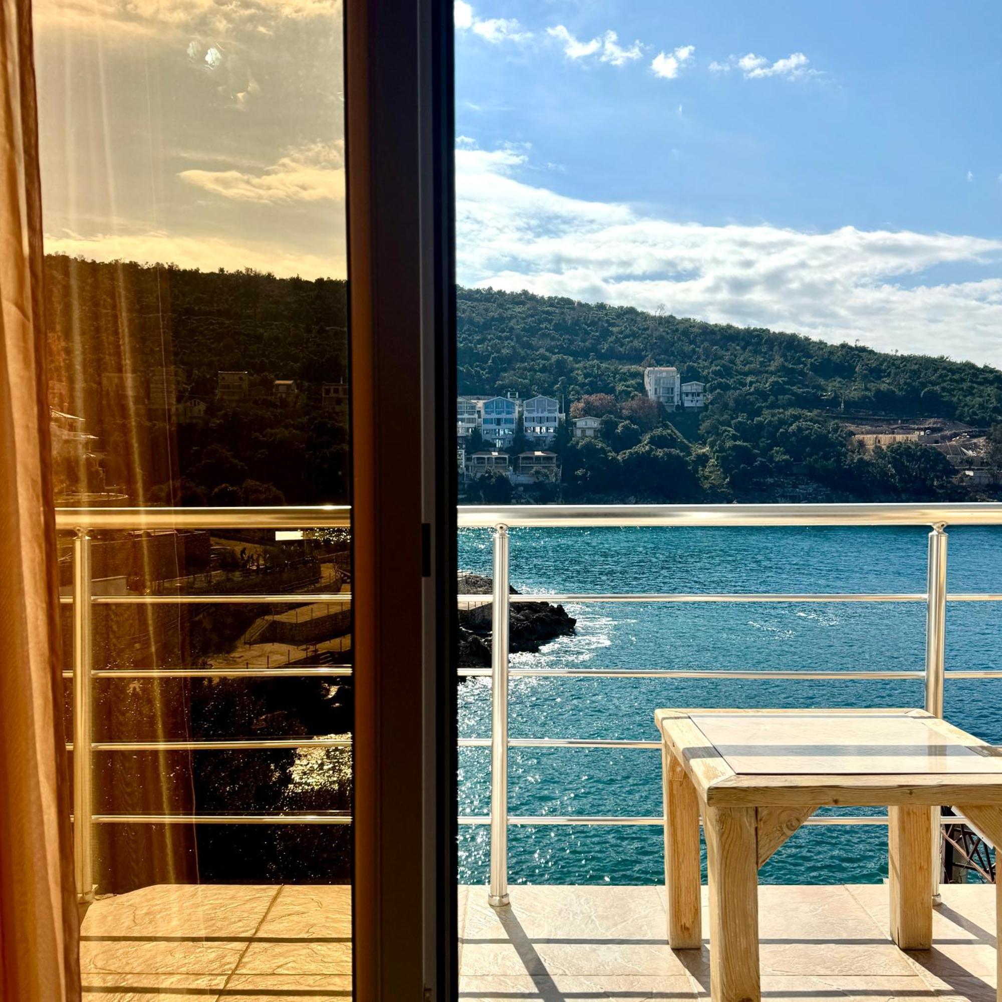 Hotel Victoria באר מראה חיצוני תמונה