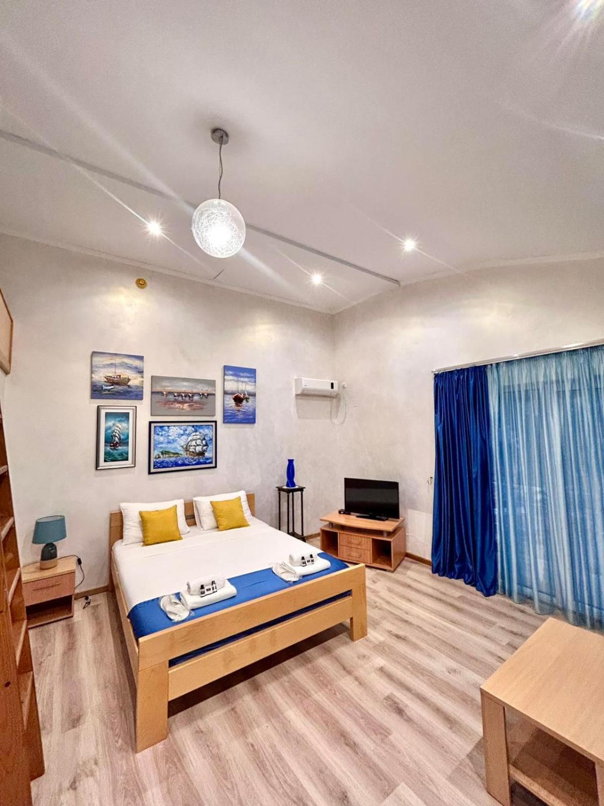 Hotel Victoria באר מראה חיצוני תמונה