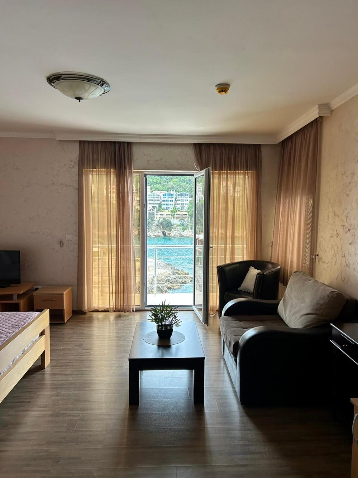 Hotel Victoria באר מראה חיצוני תמונה